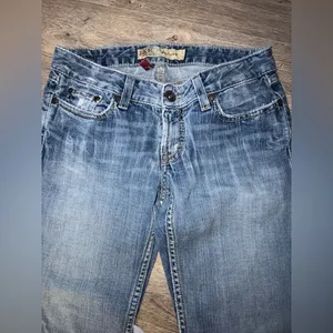 BKE Buckle - Y2K low waisted Jeans with light flare! Style - Madison stretch thumbnail 5