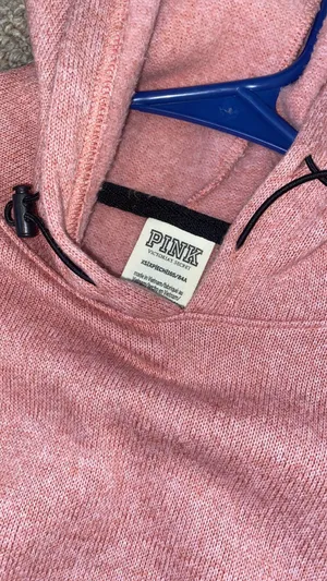 PINK Victoria’s Secret Sweater thumbnail 4
