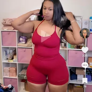 Red seamless‎ workout shorts activewear Size L thumbnail 2