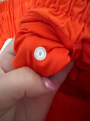 Lululemon Hotty Hot High-Rise 2.5" Autumn Red thumbnail 4