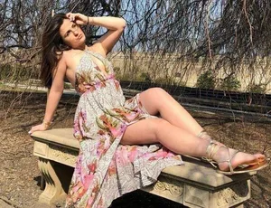STUNNING Open-Back Floral Maxi Dress thumbnail 6