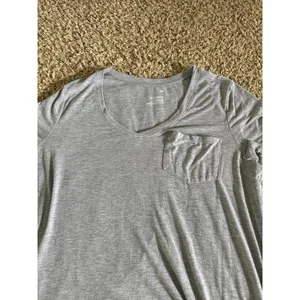 SO Women's Gray Favorite V-Neck‎ Pocket Tee Size Large thumbnail 3