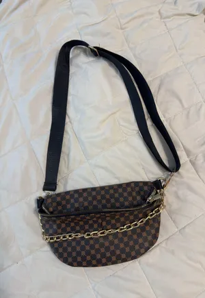 Crossbody Bag thumbnail 1