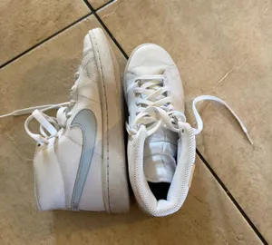 Nike high top sneakers thumbnail 1