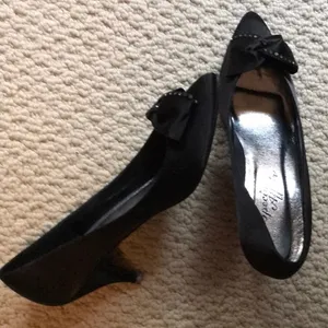 Gorgeous dressy black fabric heels w/ sequins. 7.5 thumbnail 1