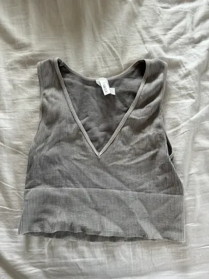 NIKIBIKI tank top thumbnail 1