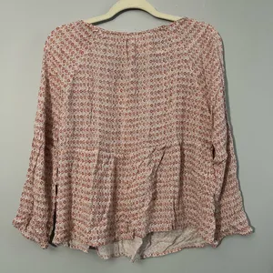 Old navy long sleeve pattern top size large thumbnail 4