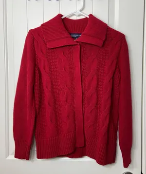 Vintage Jones‎ New York Signature women’s red cable knit collar button sweater M thumbnail 1