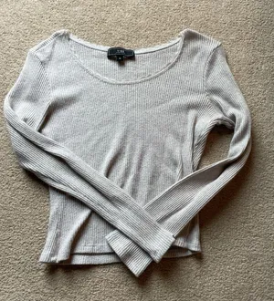 Vibe Sportswear Long Sleeve Crop thumbnail 1