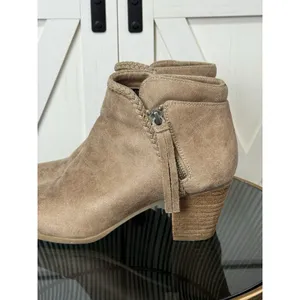 Report Chloey Womens Ankle Boots Size 8.5 Tan Suede Side Zip Stacked Block Heel thumbnail 7