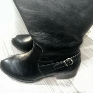 Born Black Leather Knee High Riding Boots Buckle Side Zip Women’s 6.5 thumbnail 5