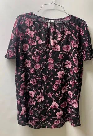 Elle Top Sleeveless floral patterns size large thumbnail 1