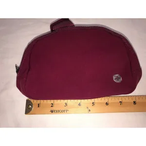 Halara Logo Casual Waist Bag Fanny Pack Burgundy Maroon Belt Bag Red Travel thumbnail 5