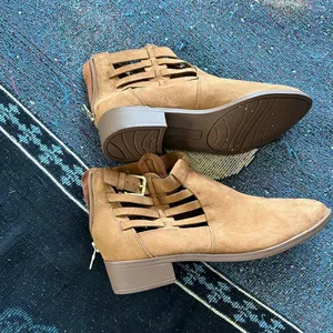 American Eagle Tan Ankle Booties Suede SZ 8 Heels Pumps Minimalist Casual Y2K thumbnail 6