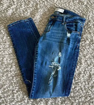 Abercrombie and Fitch Denim Jeans. Size 4R Distressed, medium wash‎ thumbnail 1