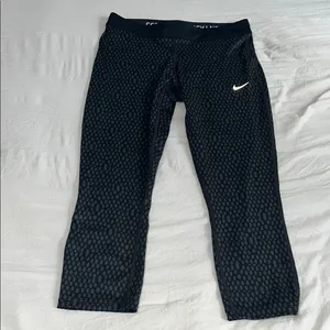 Nike Black Performance Leggings with Textured Pattern‎ Size Medium thumbnail 3