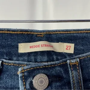 Levi’s Wedgie Straight Fit Jeans in Charleston Outlasted -‎ Dark Wash Size 27 thumbnail 7