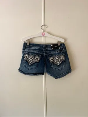 Miss Me Jean Shorts Woman’s Size 27 thumbnail 6