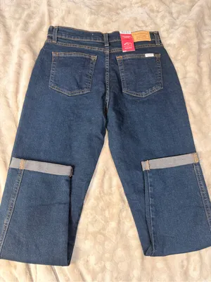 Levi's High-Rise Women's Jeans in Dark Blue Denim thumbnail 4