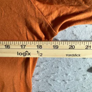 1686 | NWT ProEdge Texas Longhorns‎ Hook Em Graphic Tee Burnt Orange Women M thumbnail 3