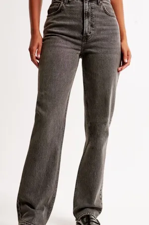 Abercrombie & Fitch High Rise Straight Leg Jeans in Washed Black thumbnail 1
