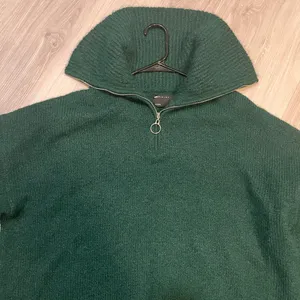 Asos. NWOT Emerald‎ Green Women's Sweater thumbnail 7