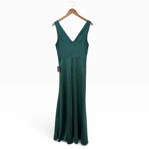 Lulus Perfect Refinement Emerald Satin Sleeveless Pleated Maxi Dress size M NWT thumbnail 4