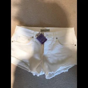 White Joie jean short thumbnail 2