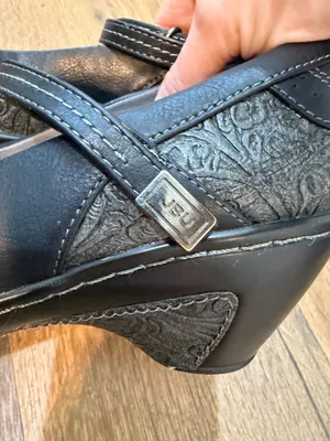 Women’s size 6 Vintage Mary Jane’s thumbnail 2