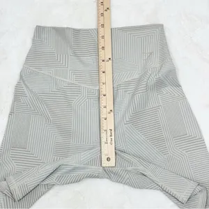 Gymshark Elevate Geometric Print Cycling Gym‎ Shorts Taupe Tan Medium thumbnail 8