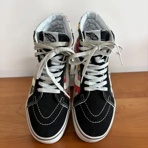Vans Sk8-Hi Floral Black Hibiscus High Top Sneakers Mens 6 Womens 7.5 721356‎ thumbnail 3