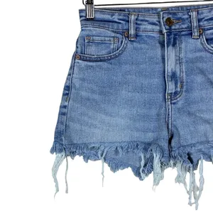 American Eagle Mom Jean Shorts Medium Wash Denim Boho Distressed Frayed Size 00 thumbnail 2