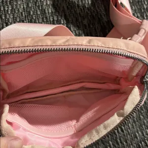 Amazon Everywhere Belt Bag Crossbody Fanny Pack Pink NWOT thumbnail 3