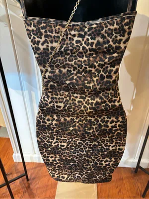 PrettyLittleThing Leopard Print Cutout Bodycon Dress thumbnail 2