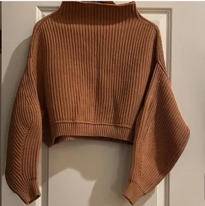 Free People Women's Brown Ribbed Cropped Sweater thumbnail 1