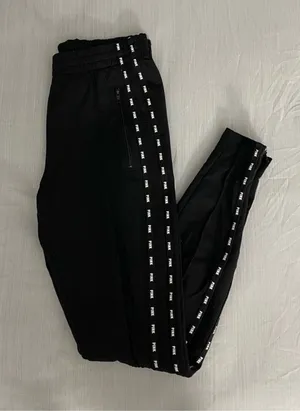 Victoria's Secret PINK Joggers thumbnail 1