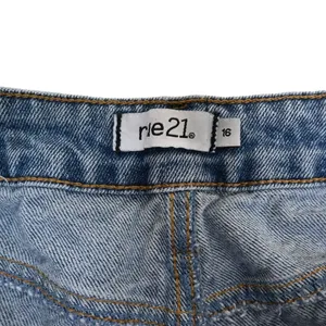 Rue21 Womens 16 Distressed Straight Boyfriend Jean thumbnail 9