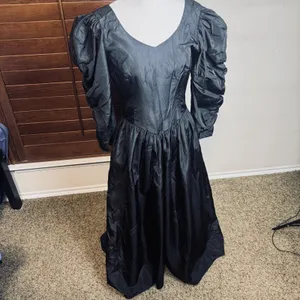 Vintage 80s Black Prom Dress‎ Victorian widow puff sleeves Taffeta sz 6/S goth thumbnail 3