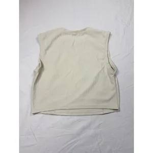Old Navy powersoft go dri cream cropped performance tank. Size M. athletic thumbnail 3