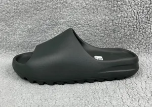 Adidas Yeezy Slide Onyx Size 8 thumbnail 1