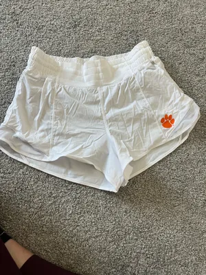 Lululemon Shorts Hotty Hot 2.5" thumbnail 2
