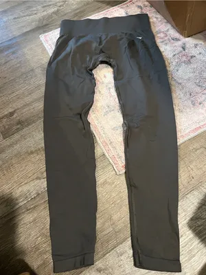 Gymshark medium leggings thumbnail 3
