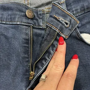 Levi's Sz 33 Curvy Bootcut Jeans‎ Mid Rise Flat Front Stretch Denim Blue Women's thumbnail 6