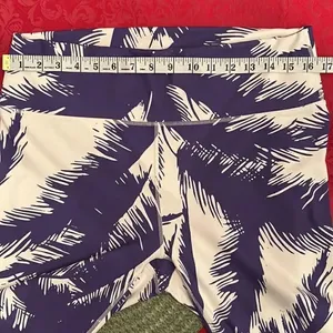NWT fabletics leggings! Super soft and cute! thumbnail 5