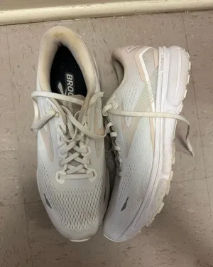 Brooks Ghost 15 thumbnail 1