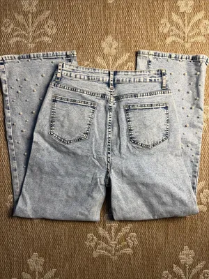NWT New Collection Light Blue Pearl-Embellished High-Rise Women’s Jeans thumbnail 3