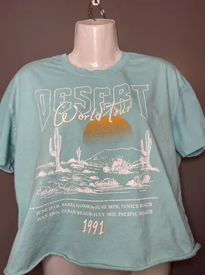 Social Culture Shirt Womens XL Blue Desert World Tour 1991 Graphic Cropped Tee thumbnail 1