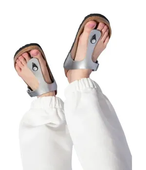 Papillio By Birkenstock Gizeh Metallic Silver Leather Slip-On Thong Sandals 39 thumbnail 1