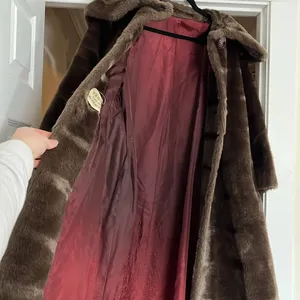 Vintage ILGWU Fur Coat Brown Size undefined thumbnail 4