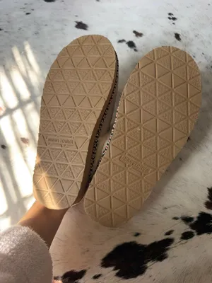 Minnetonka Moccasins Women’s Slippers thumbnail 3